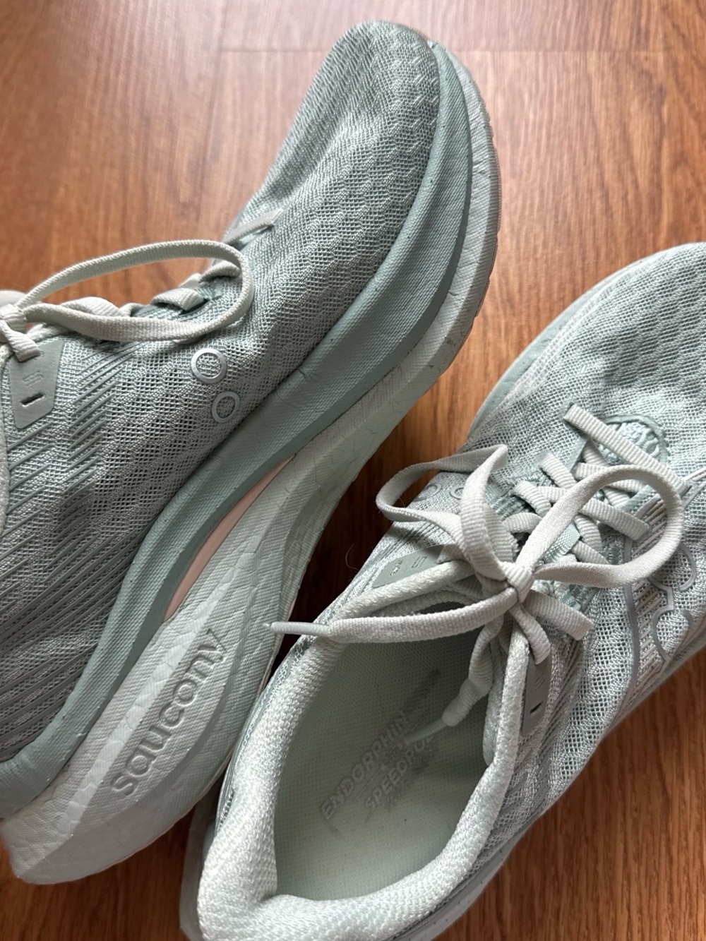 Saucony Women's Light Sage Mesh Running Shoes
